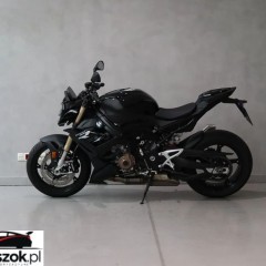 BMW S
