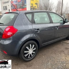 Kia Ceed Cee'd 1.6 Crdi Comfort +