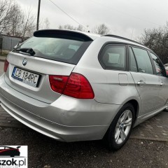 BMW Seria 3 318d DPF Touring Edition Sport