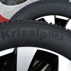 NOWE KOŁA ZIMOWE RENAULT KADJAR CAPTUR 5x114 R17 ET43 OPONY KLEBER KRISALP HP3 215/60 R17 96H DOT 3424