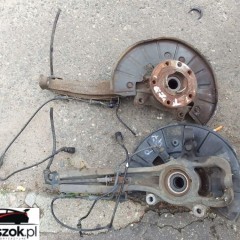 AUDI Q7 4L ZWROTNICA PIASTA LEWA PRAWA PRZÓD