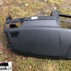 BMW 5 F10 F11 DESKA KONSOLA CZARNA IGŁA