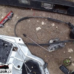 VW T5 ZAMEK WKŁADKA KLUCZYK DRZWI SKRZYDEŁKA TYLNE LEWE KOMPLET