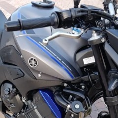 Yamaha FZ8