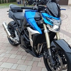 Suzuki GSR