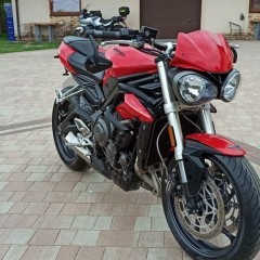 Triumph Street Triple