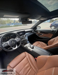 Mercedes-Benz Klasa C 300 4Matic 9G-TRONIC AMG Line