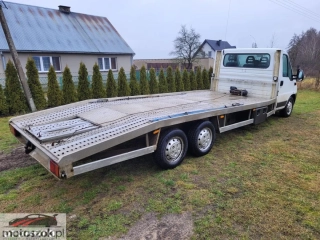 Peugeot Boxer auto laweta 3 osie