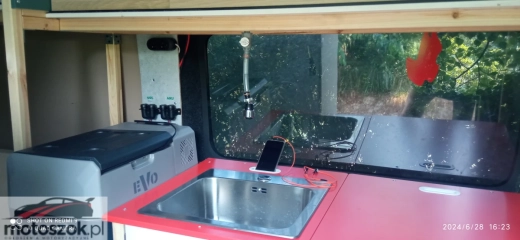 Kamper 4x4 nowe wnętrze.