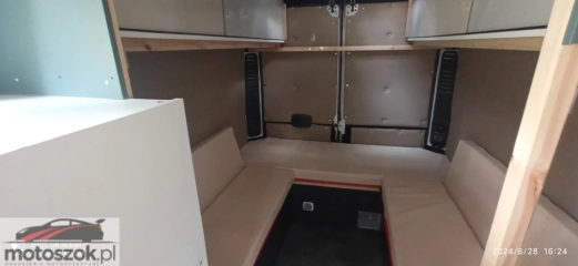 Kamper 4x4 nowe wnętrze.