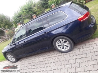 Passat stan bardzo dobry, oświetlenie wnętrza i drzwi, siedzenie z masażem